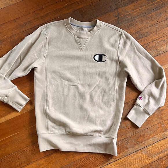 Vintage Champion Sweatshirt - Picture 11 of 11